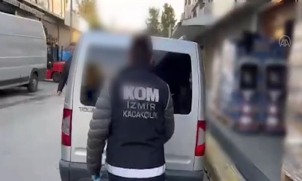 İzmir polisinden etil alkol operasyonu!